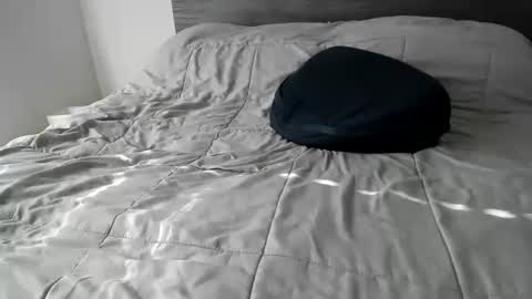 Snapshot of chidorri chatting on 10/18/25, 03:35 babygirl online show from 10/18/25, 03:35