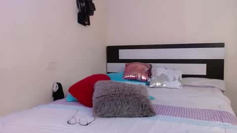  Valentina  online show from 02/08/25, 09:57