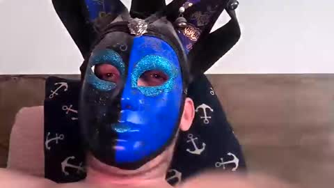 Snapshot of chikano33 chatting on 11/10/25, 02:27 chikano33 online show from 11/10/25, 02:27