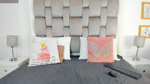 Chiki online show from 10/23/25, 07:45