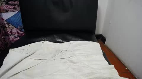 Snapshot of chiky_nastyy chatting on 09/14/25, 05:01 Chikys online show from 09/14/25, 05:01