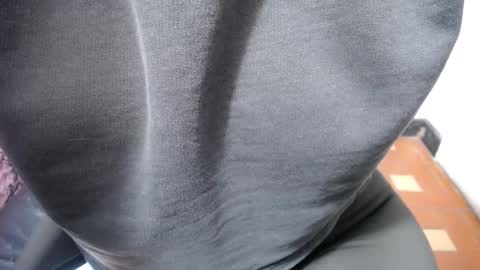 Snapshot of chiky_nastyy chatting on 11/04/25, 04:17 Chikys online show from 11/04/25, 04:17