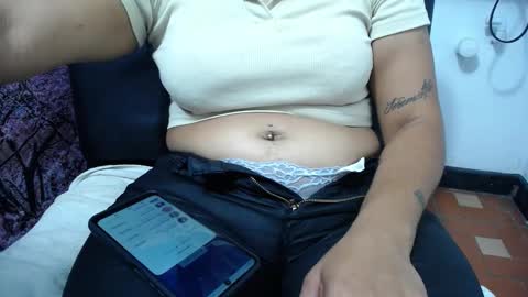 Snapshot of chiky_nastyy chatting on 11/10/25, 02:38 Chikys online show from 11/10/25, 02:38