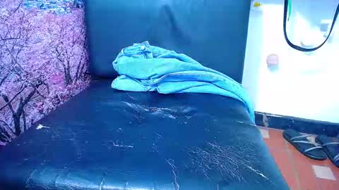 Snapshot of chiky_nastyy chatting on 11/28/25, 04:31 Chikys online show from 11/28/25, 04:31