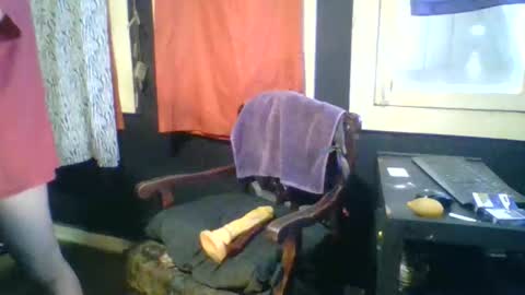 Snapshot of chilesumcl chatting on 12/21/25, 10:50 chilesumcl online show from 12/21/25, 10:50