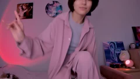 Vivian online show from 10/24/25, 01:07