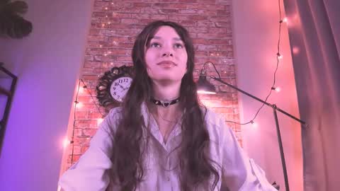 Vivian online show from 11/07/25, 12:16