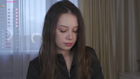 Snapshot of chillgirlll chatting on 09/24/25, 05:11 Nicole online show from 09/24/25, 05:11