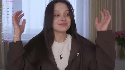 Snapshot of chillgirlll chatting on 02/15/26, 06:10 Nicole online show from 02/15/26, 06:10