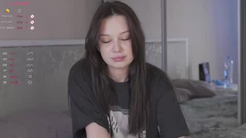 Snapshot of chillgirlll chatting on 02/28/26, 05:41 Nicole online show from 02/28/26, 05:41