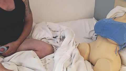 Snapshot of chillguy666 chatting on 11/02/25, 05:32 new toy online show from 11/02/25, 05:32