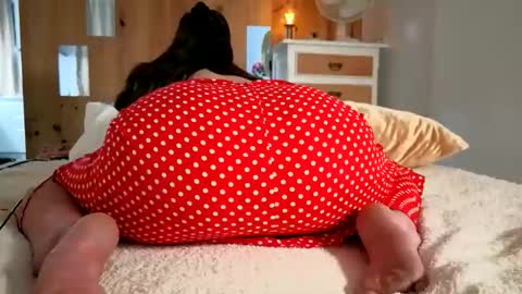 yoursensualparadise online show from 06/05/26, 08:14