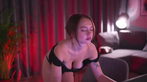 Snapshot of chillwithstacy chatting on 02/12/25, 11:09 chillwithstacy online show from 02/12/25, 11:09