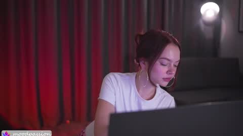 Snapshot of chillwithstacy chatting on 09/25/25, 09:51 chillwithstacy online show from 09/25/25, 09:51