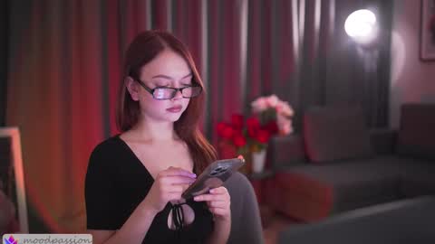 Snapshot of chillwithstacy chatting on 10/02/25, 08:38 chillwithstacy online show from 10/02/25, 08:38