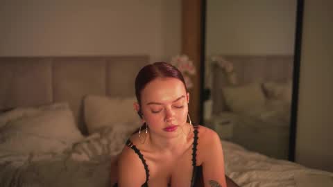 Snapshot of chillwithstacy chatting on 10/15/25, 09:04 chillwithstacy online show from 10/15/25, 09:04