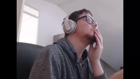 chillzonecam online show from 09/26/25, 03:16