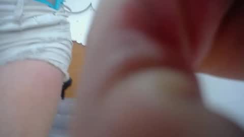 Snapshot of chinatsu_t chatting on 11/27/25, 12:29 Kelly online show from 11/27/25, 12:29