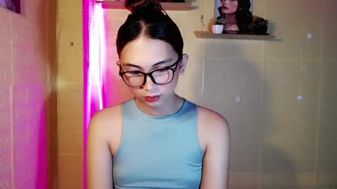 Snapshot of chinitaluxe chatting on 06/28/26, 06:58 Chinita online show from 06/28/26, 06:58