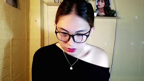 Snapshot of chinitaluxe chatting on 07/09/26, 01:53 Chinita online show from 07/09/26, 01:53