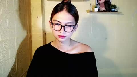 Snapshot of chinitaluxe chatting on 07/24/26, 07:56 Chinita online show from 07/24/26, 07:56