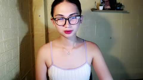Snapshot of chinitaluxe chatting on 07/26/26, 12:12 Chinita online show from 07/26/26, 12:12