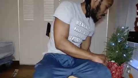 Snapshot of chitownsgod chatting on 12/24/24, 11:00 Antonio Brown online show from 12/24/24, 11:00