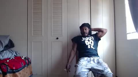 Snapshot of chitownsgod chatting on 03/10/25, 04:25 Antonio Brown online show from 03/10/25, 04:25