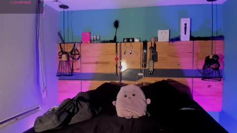 Chloeallennn  online show from 04/10/26, 11:48