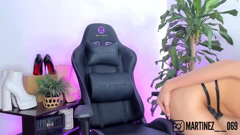 CHLOE online show from 09/30/25, 08:47