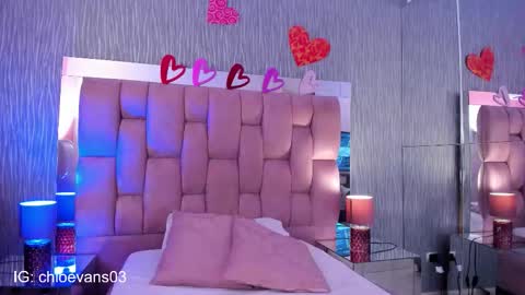 Chloe online show from 09/30/25, 11:37