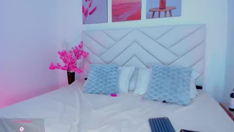 Snapshot of chloe_avery chatting on 10/05/25, 11:46 chloe_avery online show from 10/05/25, 11:46