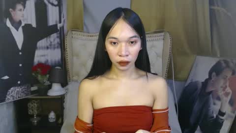 Snapshot of chloe_bilat chatting on 11/21/25, 11:14 chloe_bilat online show from 11/21/25, 11:14