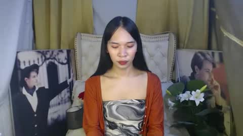 Snapshot of chloe_bilat chatting on 11/28/25, 01:41 chloe_bilat online show from 11/28/25, 01:41