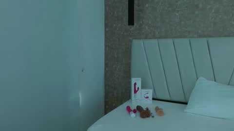 Abby 19 years online show from 12/31/24, 05:07