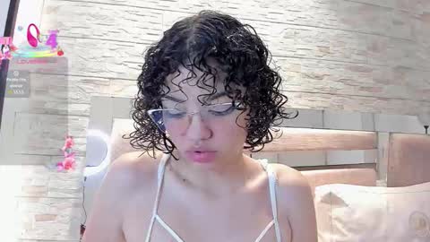 Snapshot of chloe_cortez chatting on 01/13/26, 10:42 chloe online show from 01/13/26, 10:42