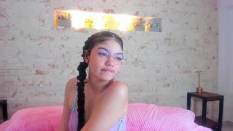 chloe online show from 05/23/26, 10:19