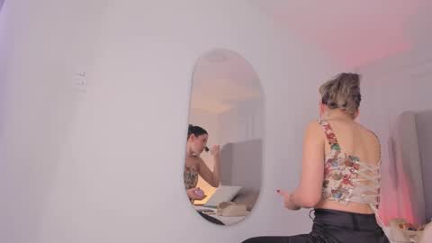 Chloe online show from 11/27/25, 12:18