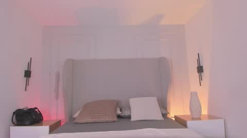 Chloe online show from 12/05/25, 11:30