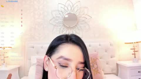 Sara online show from 11/28/25, 11:35