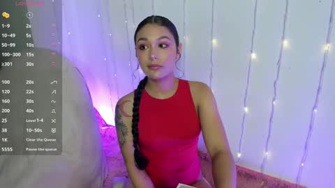 Snapshot of chloe_evans12 chatting on 03/11/25, 02:32 Chloe online show from 03/11/25, 02:32