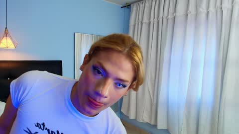 Snapshot of chloe_goddes chatting on 12/19/24, 09:28 CHLOE online show from 12/19/24, 09:28