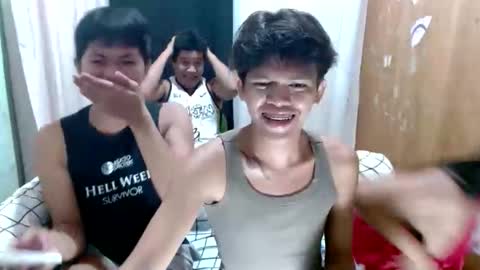 chloe and harlot online show from 11/17/25, 03:29