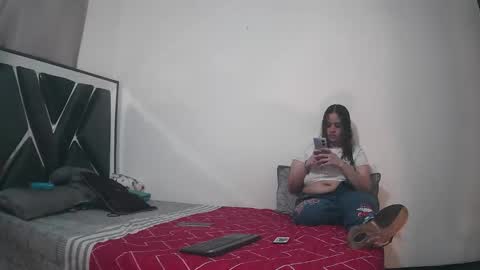 Chloe and Danna online show from 03/12/25, 09:03