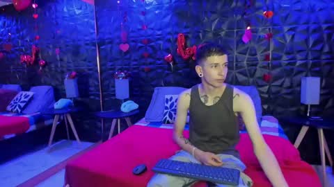 Snapshot of chloe_jakke chatting on 02/17/25, 12:59 CHLOE AND JAKKE. online show from 02/17/25, 12:59