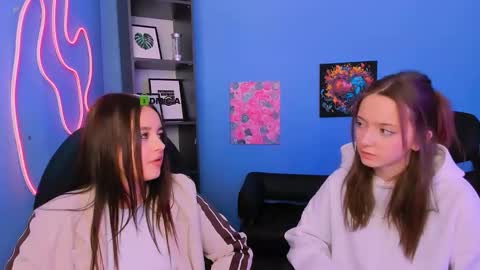 Snapshot of chloe_ley chatting on 03/02/26, 12:45 chloe_ley online show from 03/02/26, 12:45