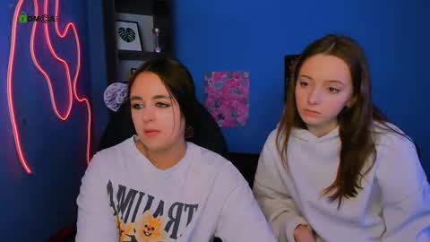 Snapshot of chloe_ley chatting on 03/03/26, 12:11 chloe_ley online show from 03/03/26, 12:11