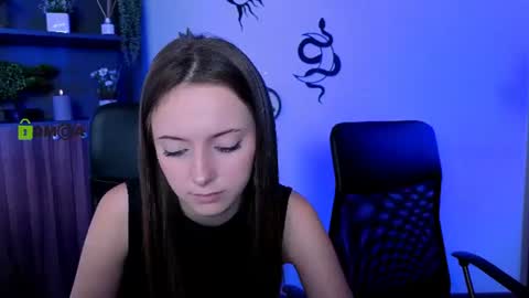 Snapshot of chloe_ley chatting on 07/08/26, 09:03 chloe_ley online show from 07/08/26, 09:03