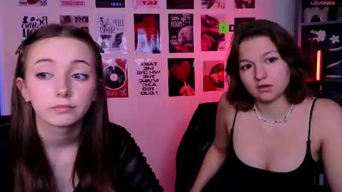 Snapshot of chloe_ley chatting on 07/13/26, 09:01 chloe_ley online show from 07/13/26, 09:01