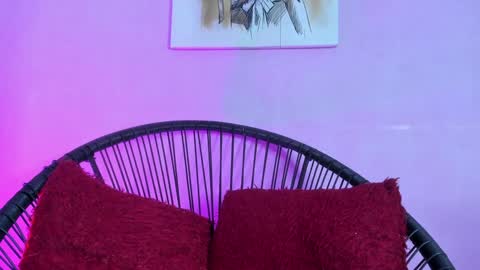 Snapshot of chloe_madisson chatting on 02/05/25, 03:20 chloe online show from 02/05/25, 03:20